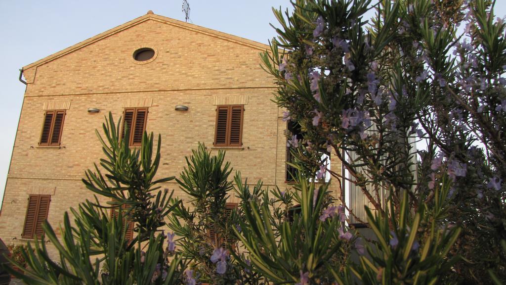 Bed And Breakfast Aratro & Rosmarino Civitanova Marche Exterior photo