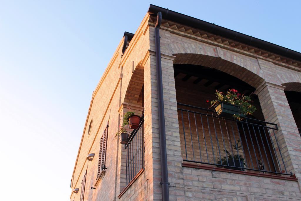 Bed And Breakfast Aratro & Rosmarino Civitanova Marche Exterior photo