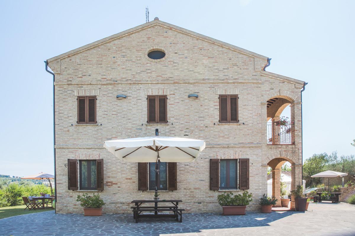 Bed And Breakfast Aratro & Rosmarino Civitanova Marche Exterior photo